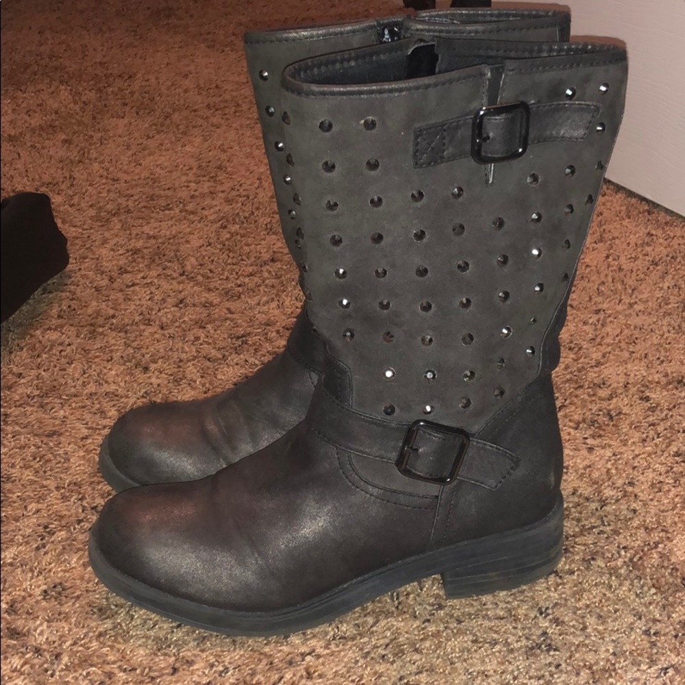 Women’s stud boots